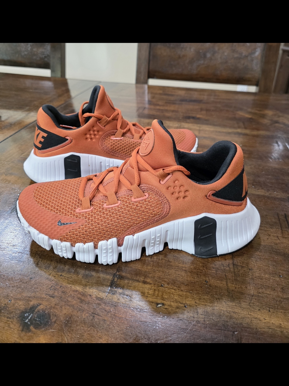 Nike Mens  Free Metcon 4 'Desert Orange' size 8